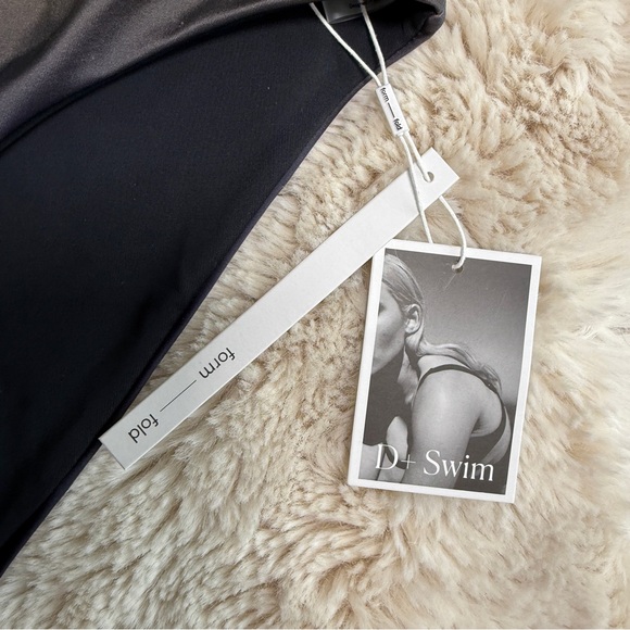 Form and Fold bikini in Oyster - Picture 6 of 12